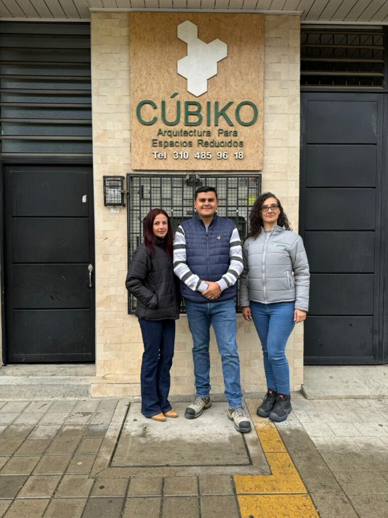 Cúbiko Arquitectura. Nuestro equipo. Diseño de todo tipo de muebles, mobiliario, carpintería arquitectónica, remodelaciones y obra civil en Bogotá, Colombia. Proyectos en el hogar, comercial y empresarial. Closets, Cocinas integrales, Muebles para baños, Mobiliario para oficinas, Centros de entretenimiento, Puertas entamboradas y macizas, Decoración y manejo de maderas Contrachapadas. Asesoría en diseño y arquitectura interior, Presentación de planos técnicos, Mobiliario, Ebanistería, Remodelaciones, Renders. Diseñamos Espacios comerciales para Locales, Vivienda, Oficinas. Mantenimiento y lavado de fachadas en Bogotá, Colombia. Impermeabilizaciones, Obras civiles, Reparaciones locativas, Fabricación y montaje de estructuras metálicas, Fabricación y montaje de divisiones para oficinas en vidrio y acero inoxidable, Mobiliario en acero inox, Mobiliario y superficies en resina acrilica corian. Diseño de muebles y mobiliario para Sector educativo y Sector salud.