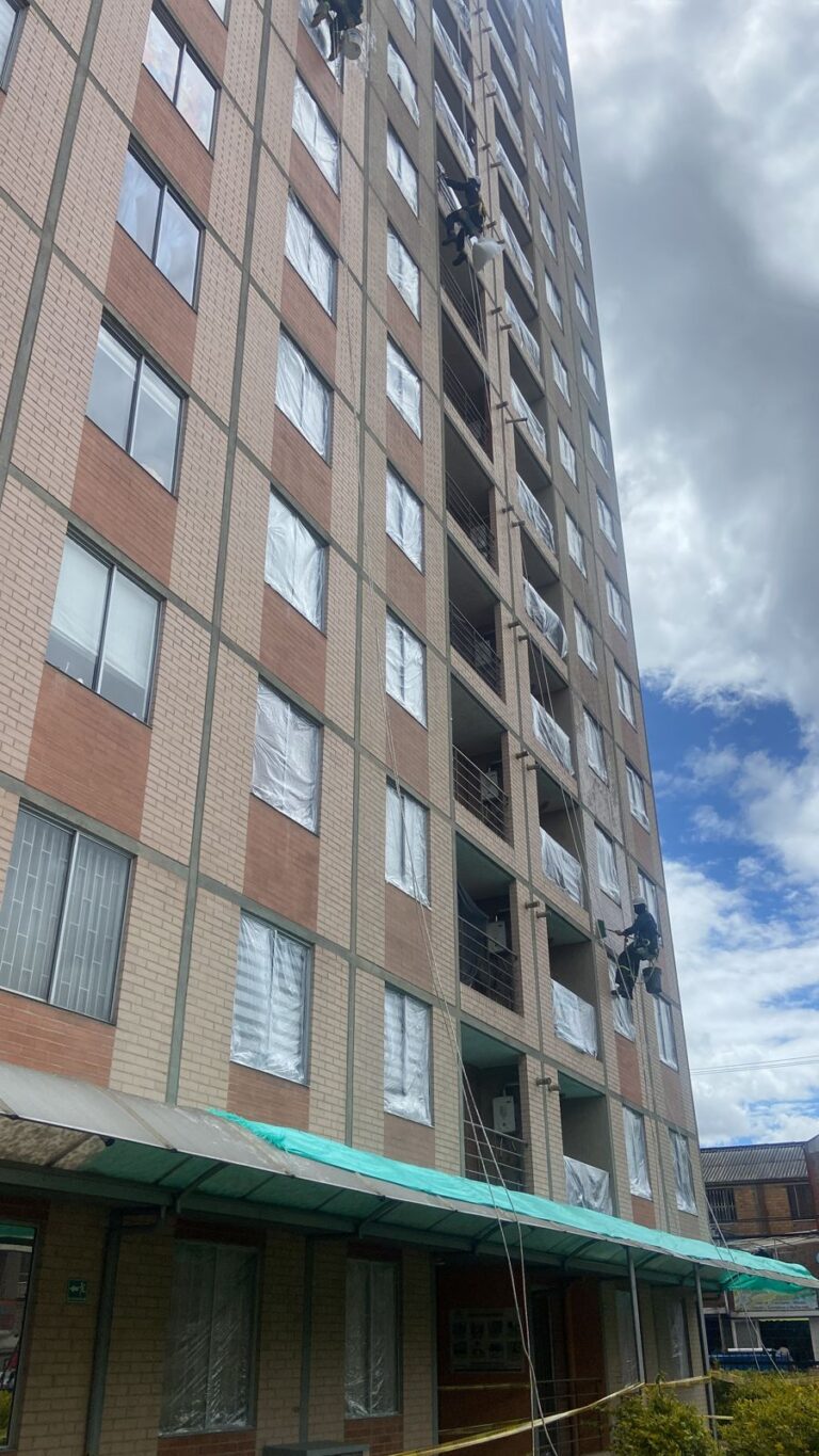 Mantenimiento y lavado de fachadas en Bogotá, Colombia. Impermeabilizaciones. Cúbiko Arquitectura. Diseño de todo tipo de muebles, mobiliario, carpintería arquitectónica, remodelaciones y obra civil en Bogotá, Colombia. Proyectos en el hogar, comercial y empresarial. Closets, Cocinas integrales, Muebles para baños, Mobiliario para oficinas, Centros de entretenimiento, Puertas entamboradas y macizas, Decoración y manejo de maderas Contrachapadas. Asesoría en diseño y arquitectura interior, Presentación de planos técnicos, Mobiliario, Ebanistería, Remodelaciones, Renders. Diseñamos Espacios comerciales para Locales, Vivienda, Oficinas. Obras civiles, Reparaciones locativas, Fabricación y montaje de estructuras metálicas, Fabricación y montaje de divisiones para oficinas en vidrio y acero inoxidable, Mobiliario en acero inox, Mobiliario y superficies en resina acrilica corian. Diseño de muebles y mobiliario para Sector educativo y Sector salud.